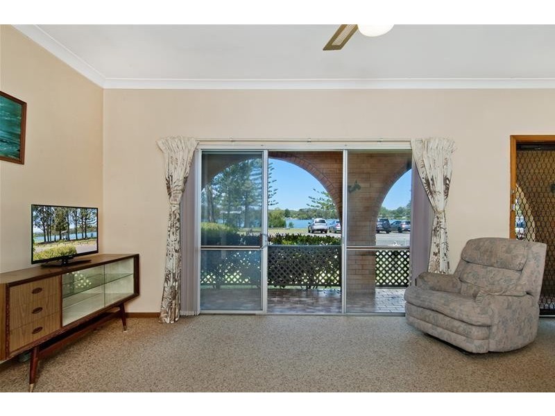 565 Ocean Drive, North Haven NSW 2443