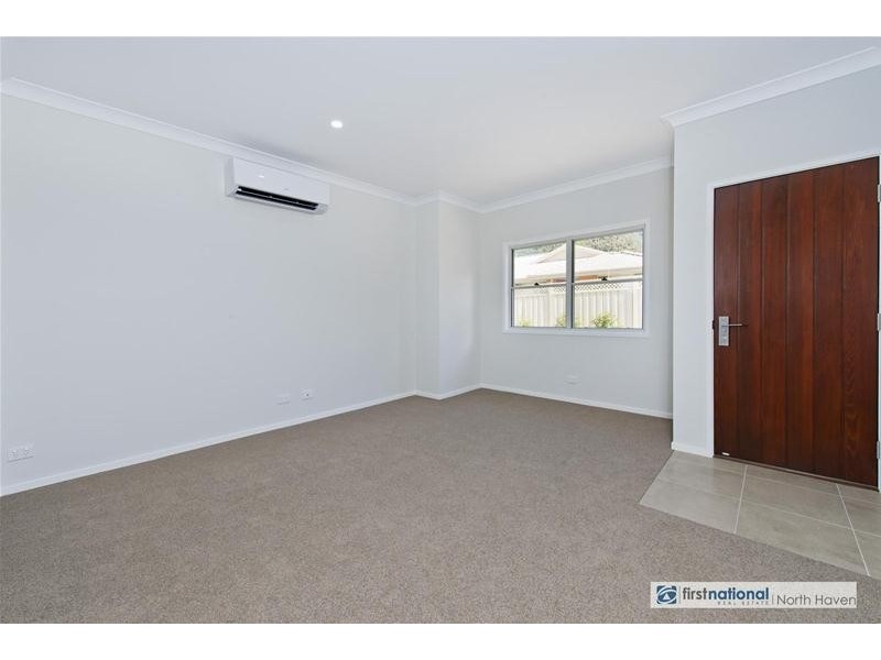 2/8 Laurie Street, Laurieton NSW 2443