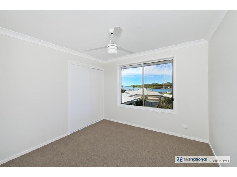 2/8 Laurie Street, Laurieton NSW 2443