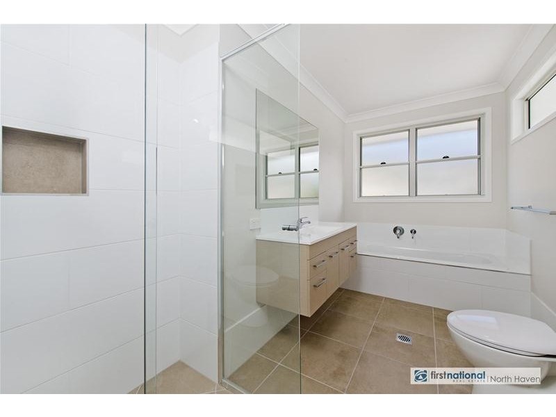 2/8 Laurie Street, Laurieton NSW 2443