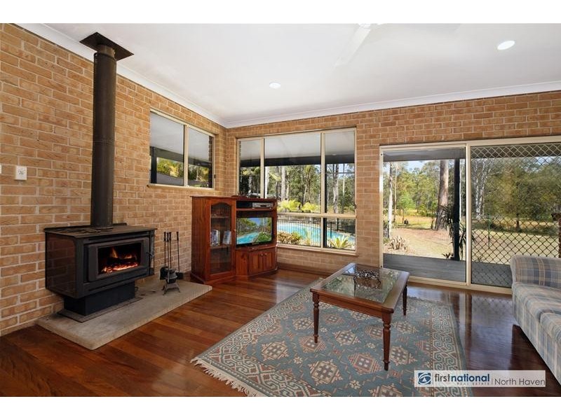 12 Mountain View Road, Kew NSW 2439