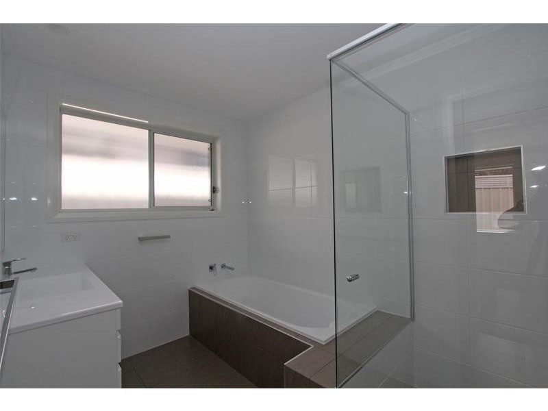 6 Ella Close, Bonny Hills NSW 2445