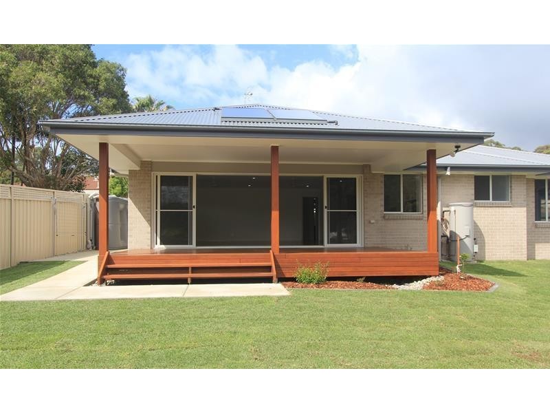 6 Ella Close, Bonny Hills NSW 2445