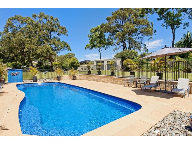 18 Grenadines Way, Bonny Hills NSW 2445