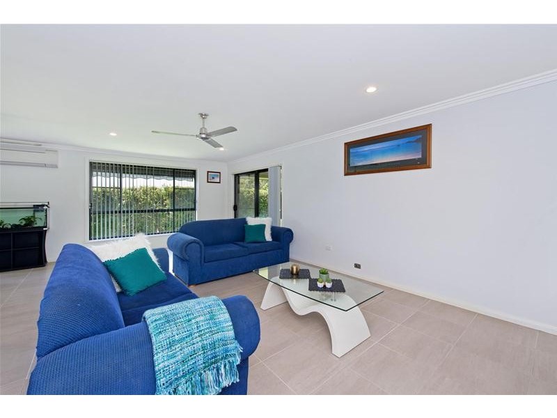 18 Grenadines Way, Bonny Hills NSW 2445
