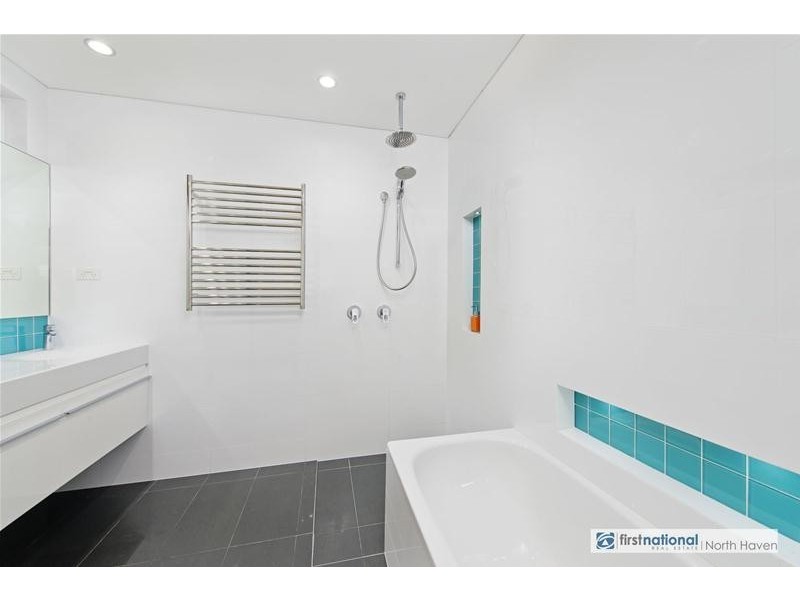 3 Boodgery Street, Lake Cathie NSW 2445