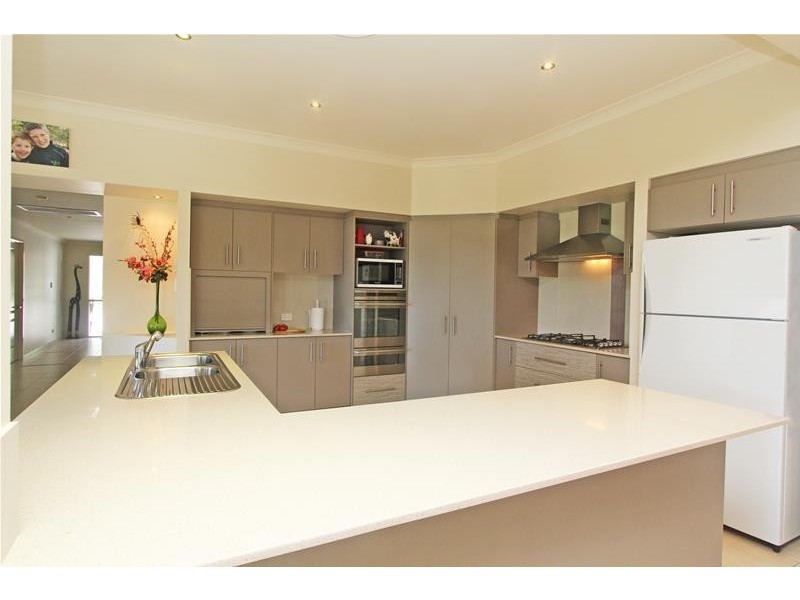 8 Glider Spur, Kew NSW 2439