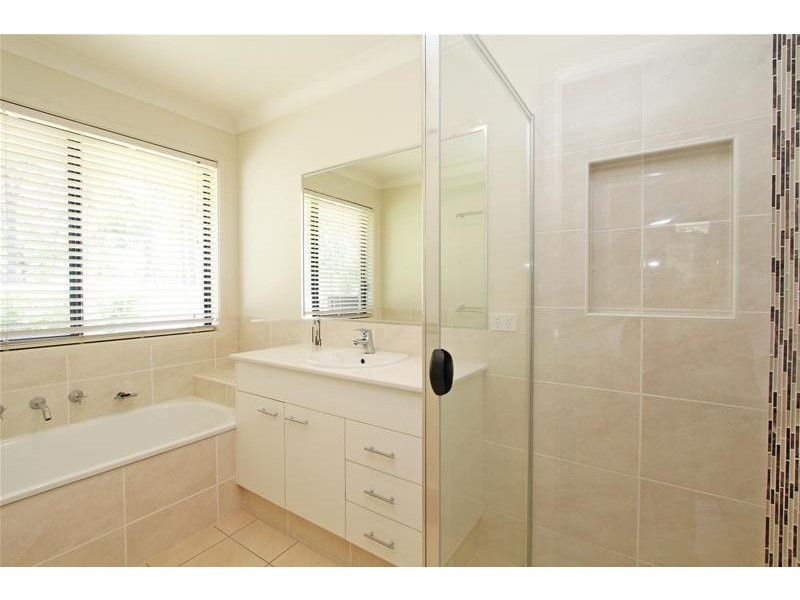 8 Glider Spur, Kew NSW 2439