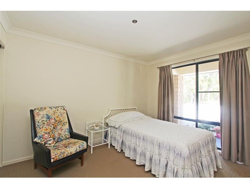 8 Glider Spur, Kew NSW 2439