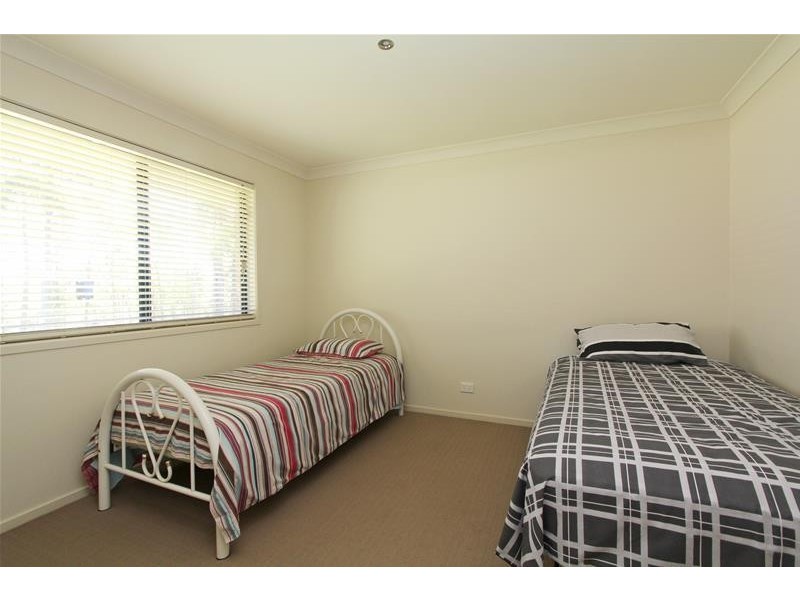 8 Glider Spur, Kew NSW 2439