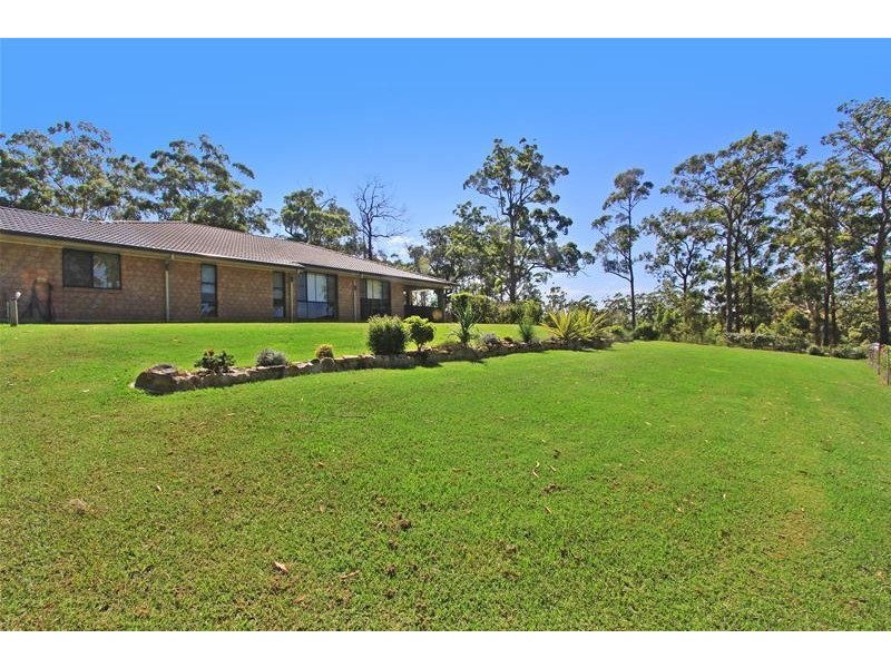 8 Glider Spur, Kew NSW 2439