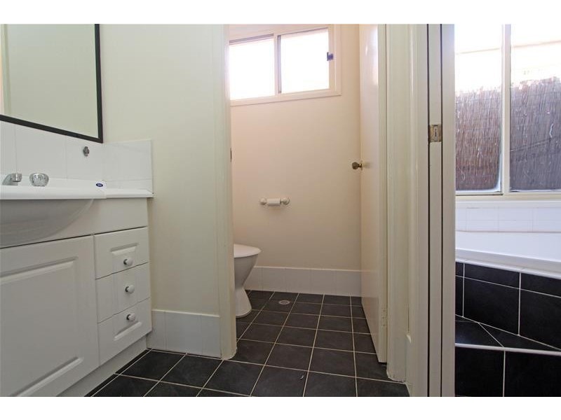 24 Abel Tasman Drive, Lake Cathie NSW 2445