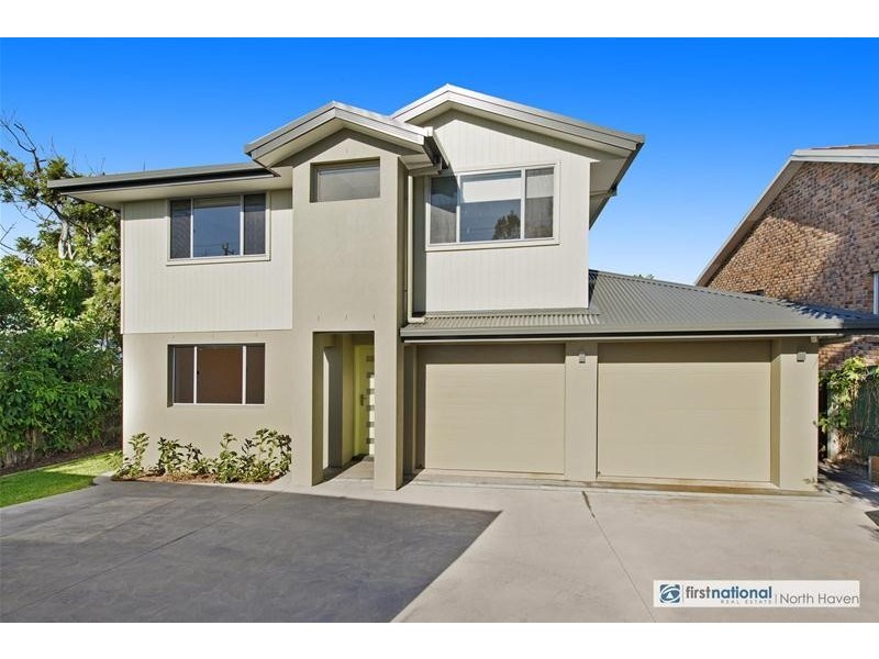 1560 Ocean Drive, Lake Cathie NSW 2445