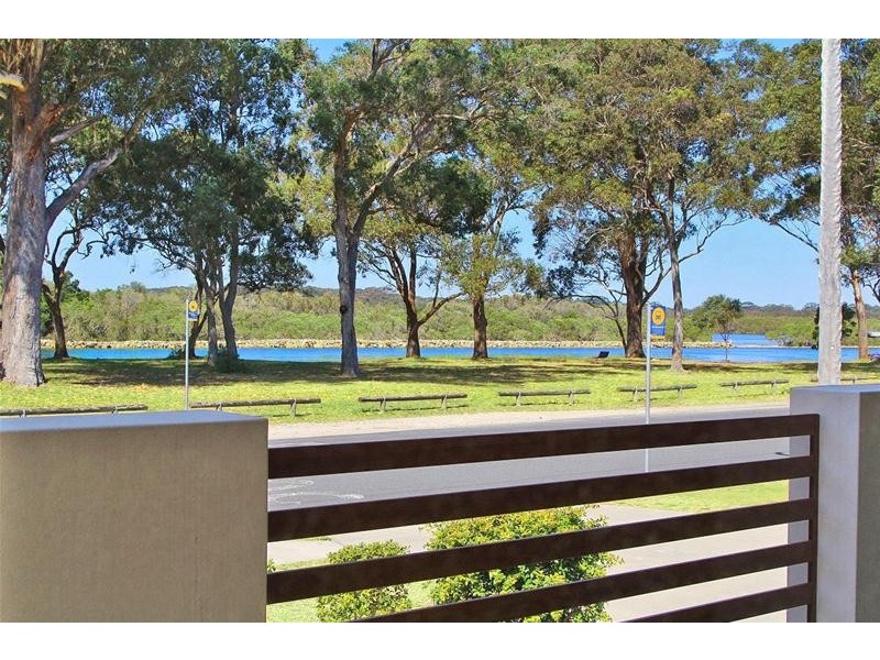 2/39 The Parade, North Haven NSW 2443