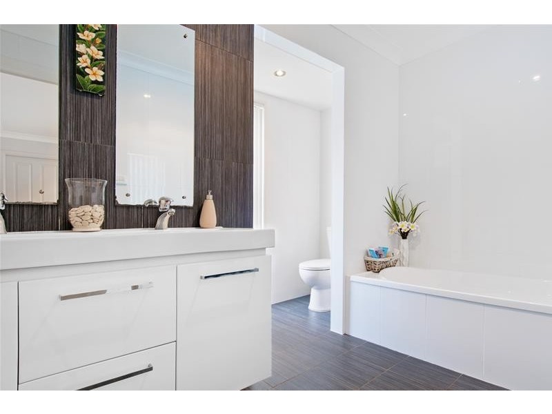 5 Moss Court, Bonny Hills NSW 2445