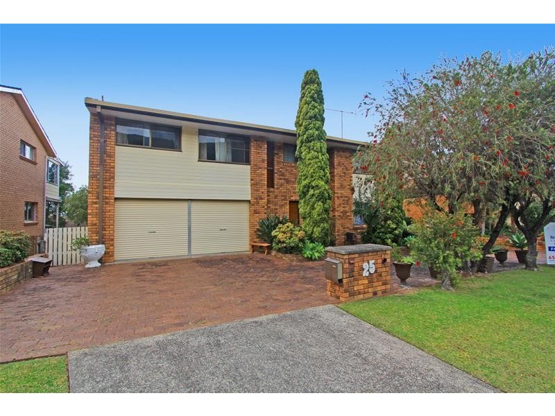 25 Peach Grove, Laurieton NSW 2443