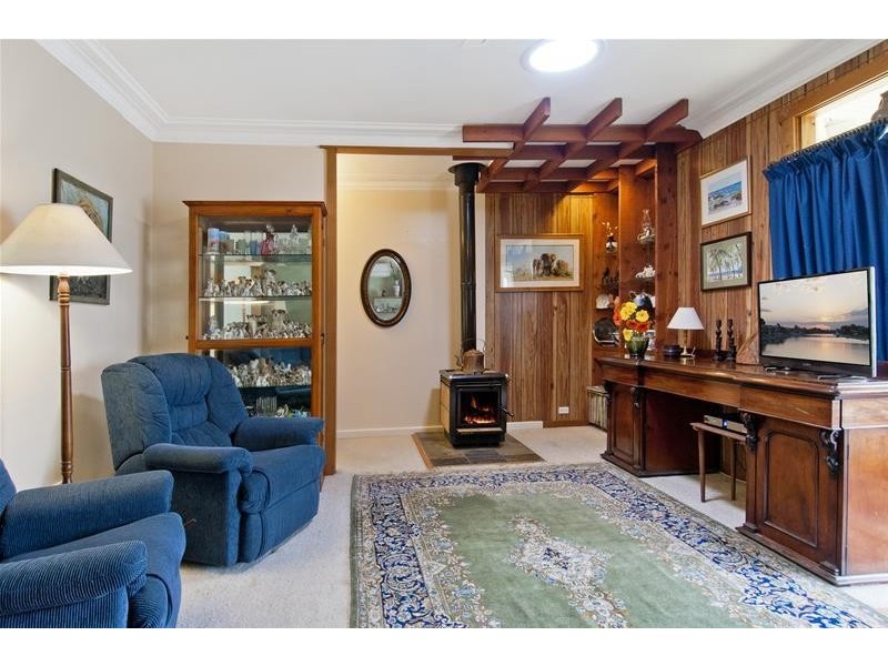 496 Ocean Drive, Laurieton NSW 2443