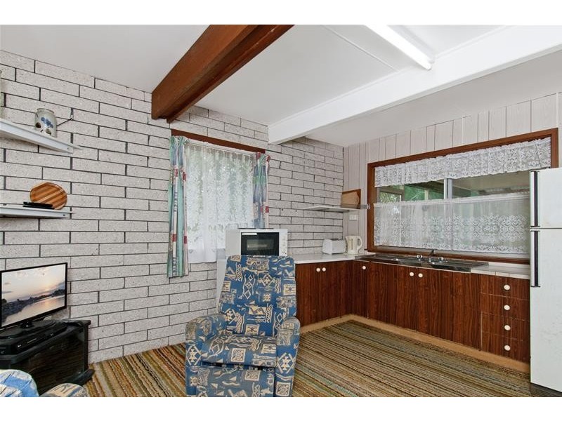 496 Ocean Drive, Laurieton NSW 2443