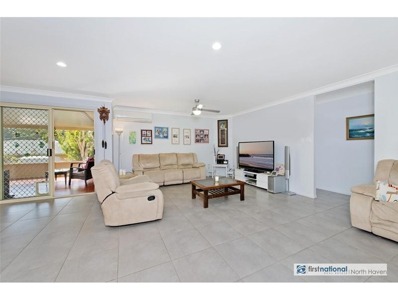 4 Bass Avenue, Laurieton NSW 2443