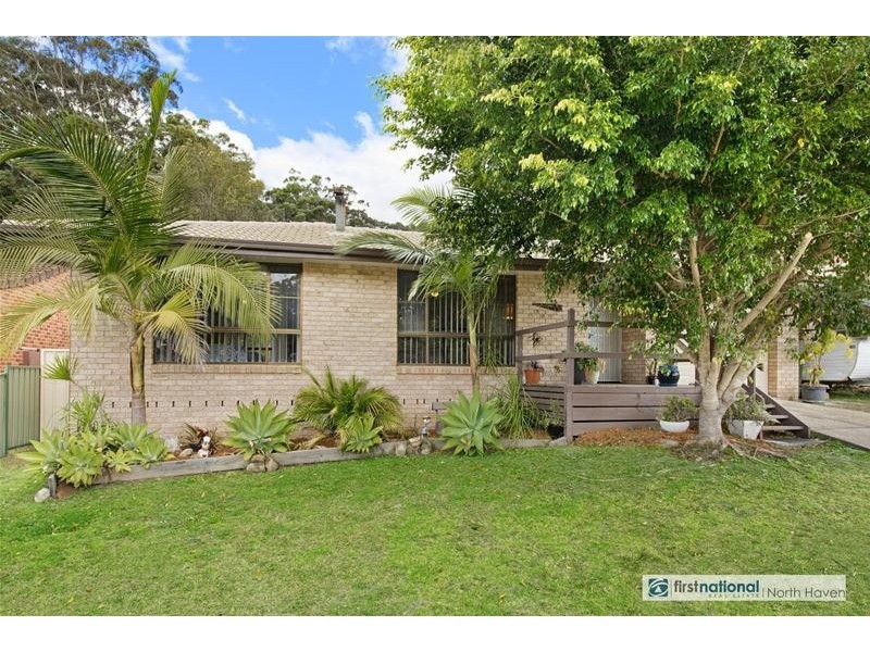 15 Elouera Place, Laurieton NSW 2443