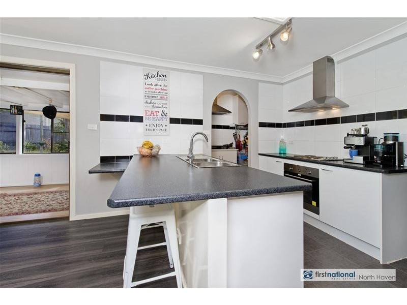 15 Elouera Place, Laurieton NSW 2443