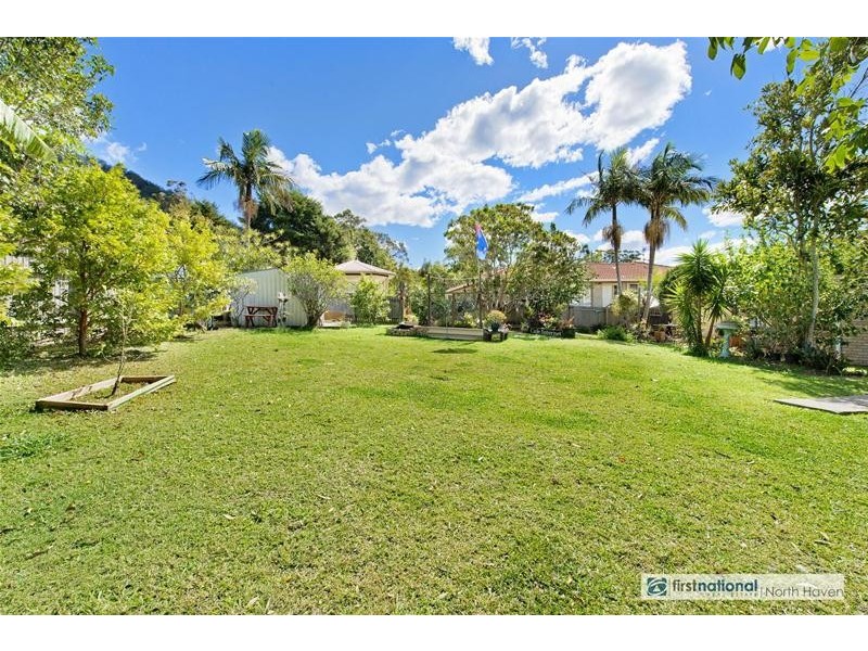 15 Elouera Place, Laurieton NSW 2443