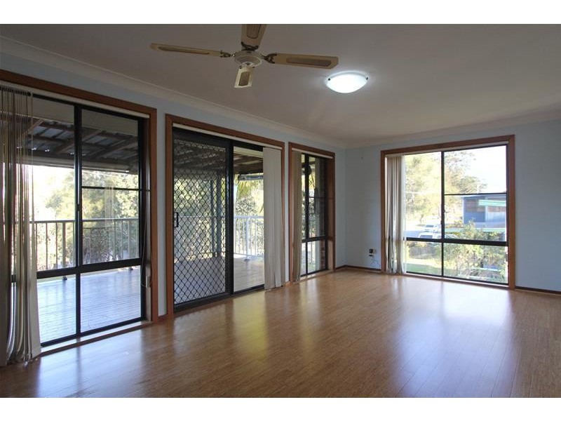 8 Short Street, Laurieton NSW 2443