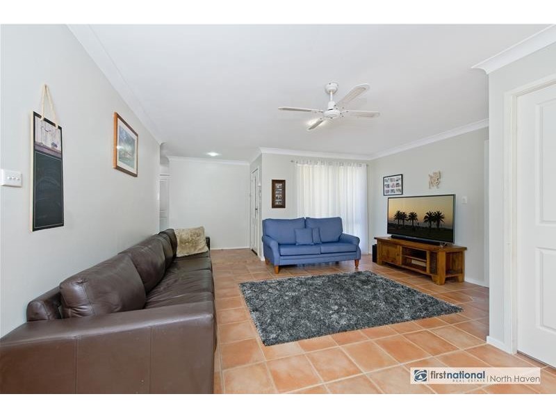 8 Teal Close, Laurieton NSW 2443