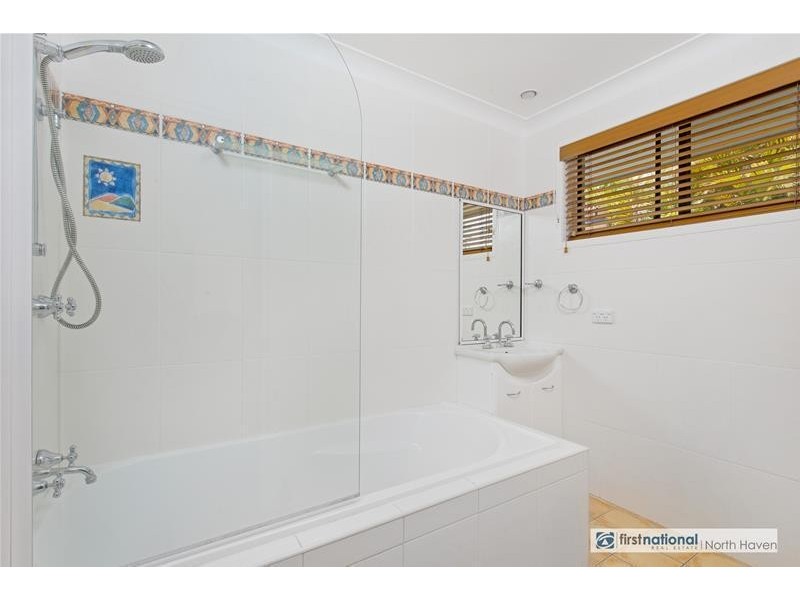 8 Teal Close, Laurieton NSW 2443