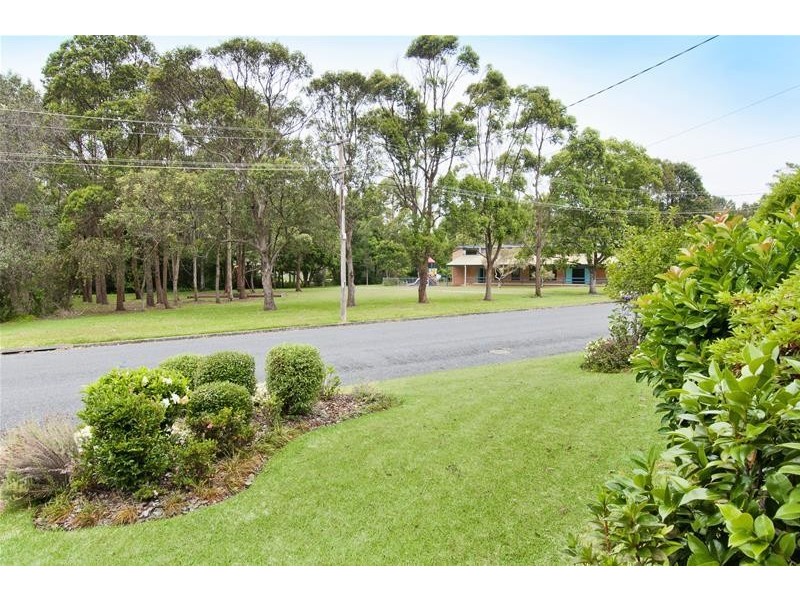 19 Mullaway Road, Lake Cathie NSW 2445