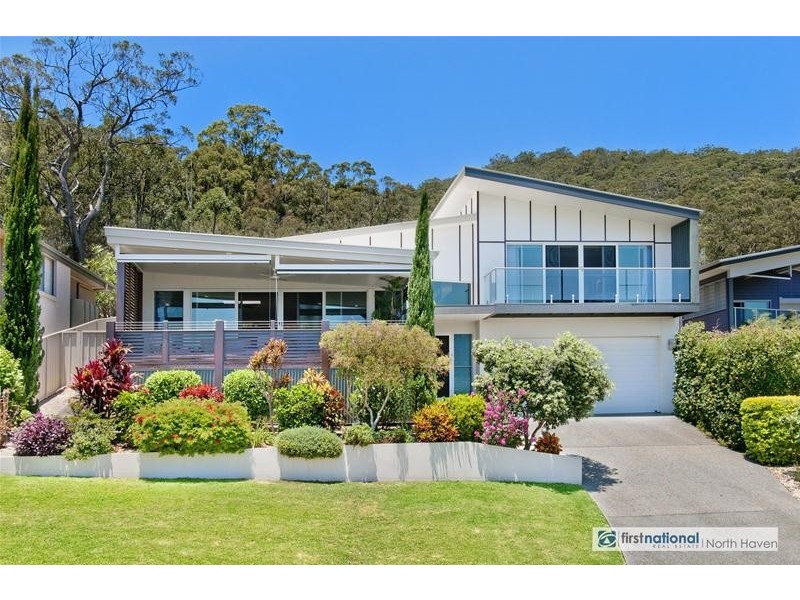 33 Admirals Circle, Laurieton NSW 2443