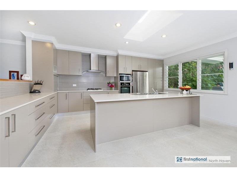 33 Admirals Circle, Laurieton NSW 2443