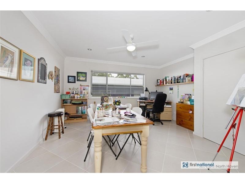 33 Admirals Circle, Laurieton NSW 2443