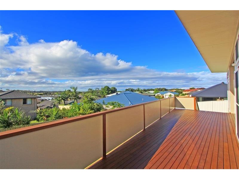 14 St Lucia Place, Bonny Hills NSW 2445