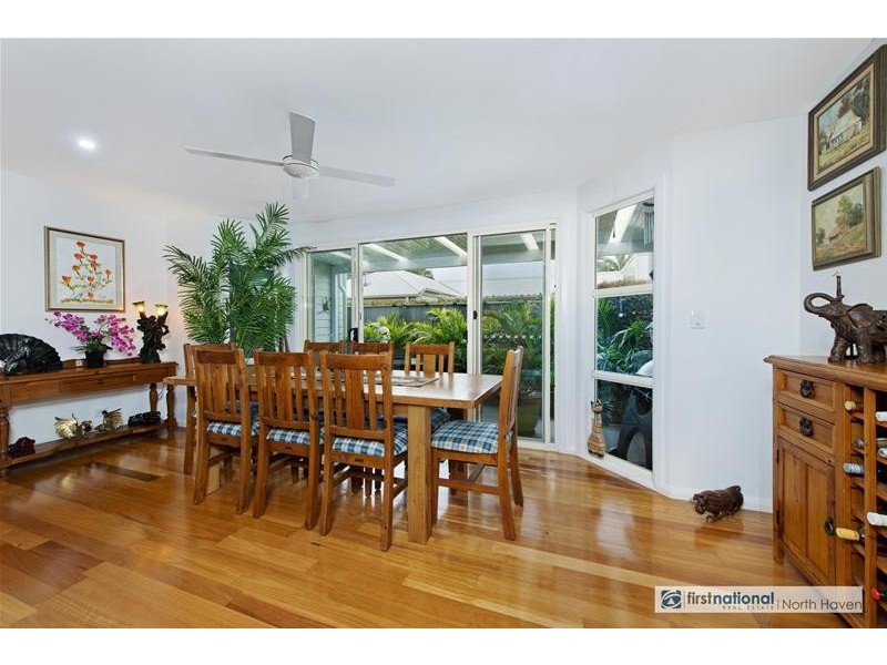 4 Arafura Street, Lake Cathie NSW 2445