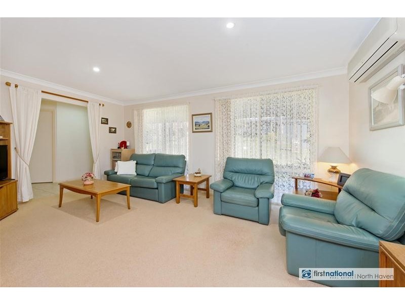 13 Waterview Crescent, Laurieton NSW 2443