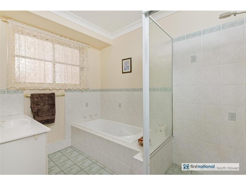 13 Waterview Crescent, Laurieton NSW 2443