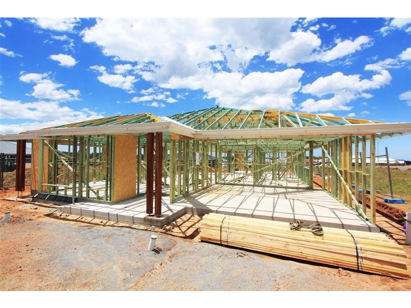 13 Seaside Drive, Lake Cathie NSW 2445