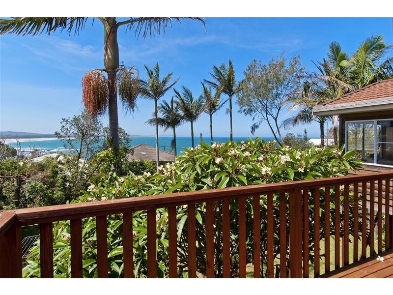 8 First Avenue, Bonny Hills NSW 2445