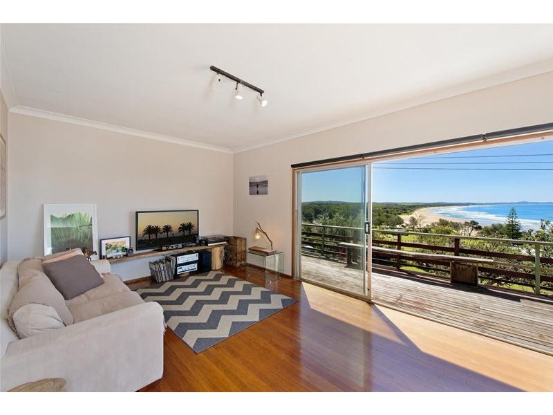 943 Ocean Drive, Bonny Hills NSW 2445