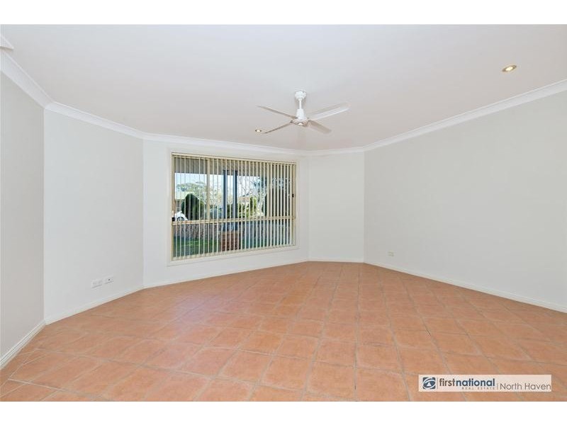 60 Scarborough Way, Dunbogan NSW 2443