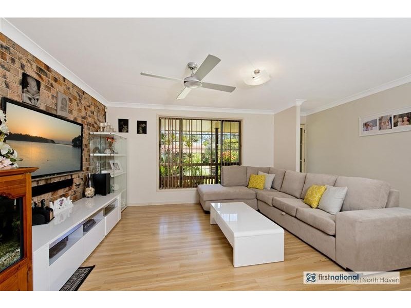 16 Honeysuckle Avenue, Lakewood NSW 2443