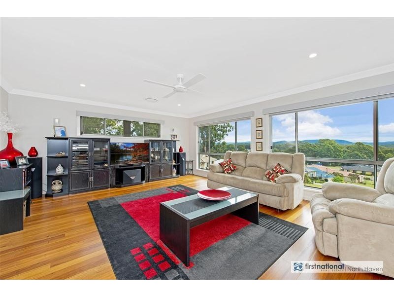 35 Admirals Circle, Laurieton NSW 2443