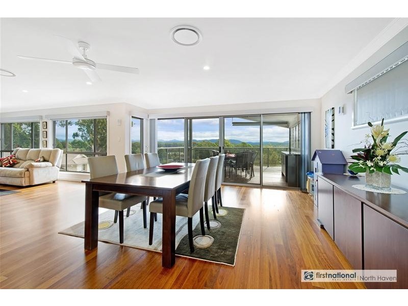 35 Admirals Circle, Laurieton NSW 2443