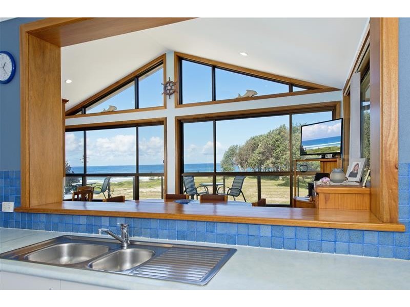 120 Camden Head Road, Dunbogan NSW 2443