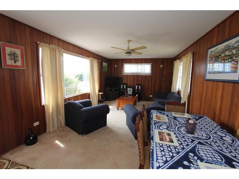 8 Kew Road, Laurieton NSW 2443