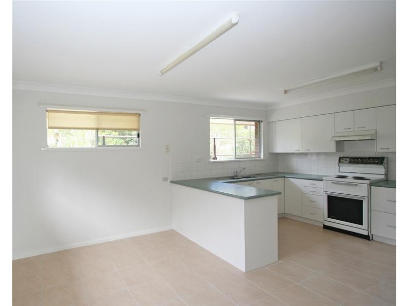 2 Lake Street, Laurieton NSW 2443