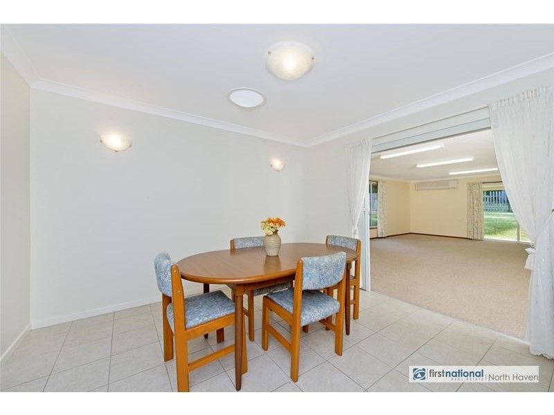 30 Peach Grove, Laurieton NSW 2443