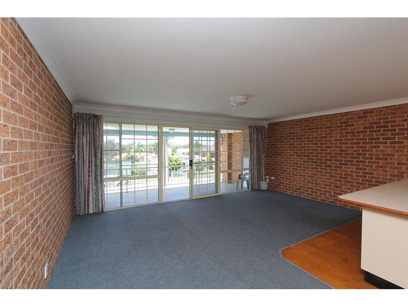 4/22 Lake Street, Laurieton NSW 2443
