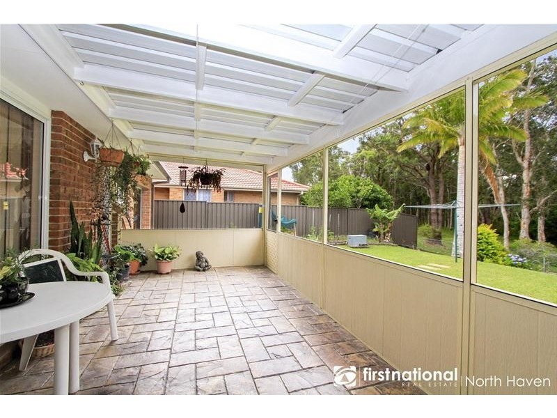 17 Glen Close, North Haven NSW 2443